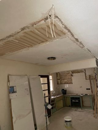 Planta 1  em avenida centro de Canals se vende