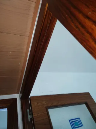 Puerta Madera Oscura Buen Estado