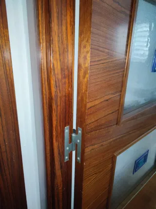 Puerta Madera Oscura Buen Estado