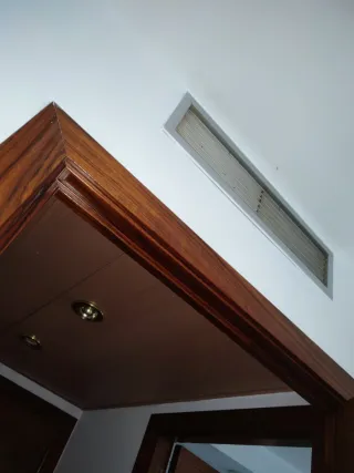 Puerta Madera Oscura Buen Estado