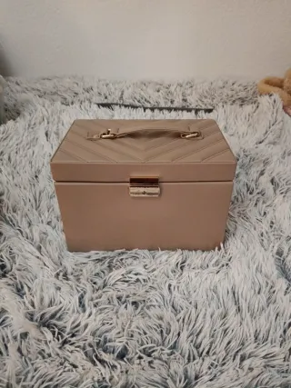 Joyero beige y DE REGALO el joyero PONTINA