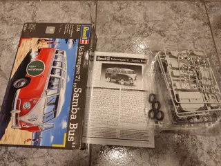 Maqueta Revell Volkswagen T1 Samba Bus 1:24