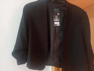 Americana crop Stradivarius M sin estrenar