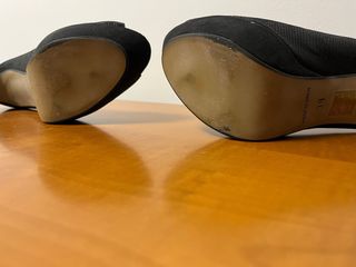 Zapatos de tacón negros con plataforma