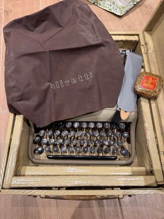 Macchina da scrivere Lettera 22 Primissima serie