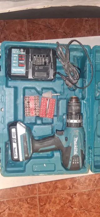 Taladro Percutor Makita 18V