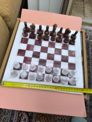 Juego de ajedrez de mármol