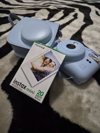 Cámara Instax Mini 12 Azul Casi Nueva