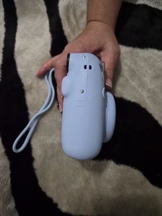 Cámara Instax Mini 12 Azul Casi Nueva