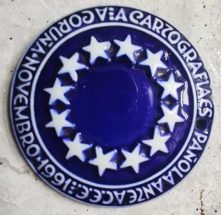 Lote Cerámica Sargadelos: Platos y Medallas