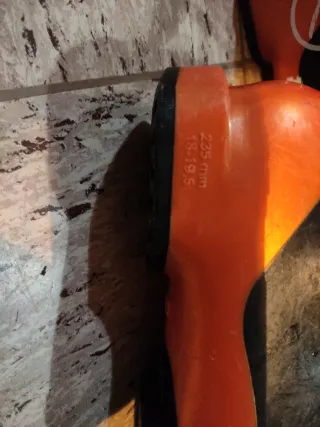 Botas de esquí naranja y blanco Niños
