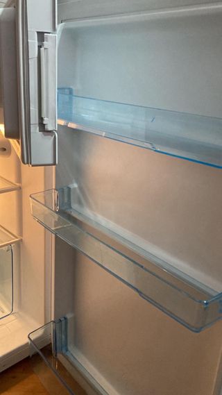 Nevera pequeña FrigeluX blanca