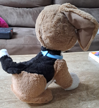 Peluche perro con collar luminoso