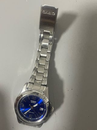 Reloj Casio Quartz Azul y Plateado
