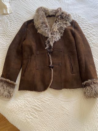 Chaqueta de piel vuelta con borrego
