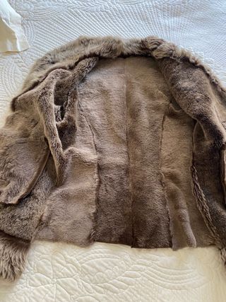 Chaqueta de piel vuelta con borrego