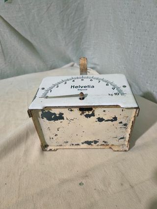 Balanza de cocina Helvetia antigua