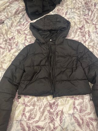 Plumífero negro corto