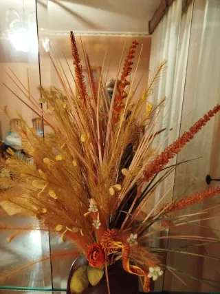 Jarrón decorativo marrón y naranja