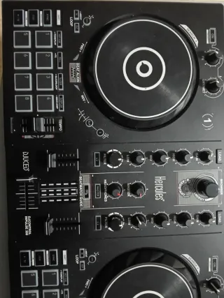 Controladora DJ Hercules DJControl Impulse 300