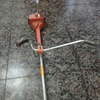 Desbrozadora Husqvarna 235R