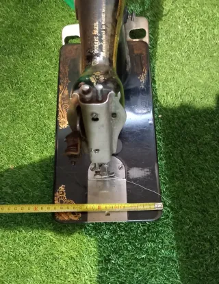 Máquina de coser Singer antigua para restaurar