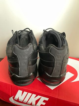 Nike Air Max 95 Negras
