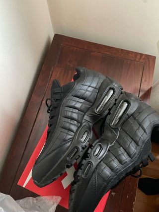 Nike Air Max 95 Negras
