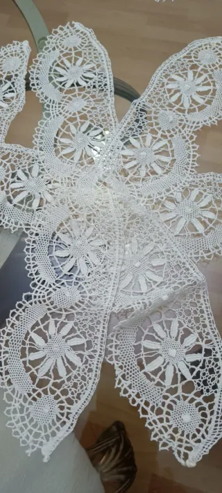 Encaje de bolillos para cama 1,35