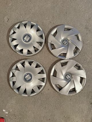 Tapacubos Seat (4 unidades)