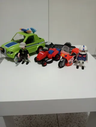 Playmobil 6111 y 3924 - Coche y Motos