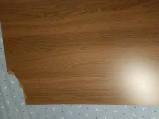 Armario de madera y cristal