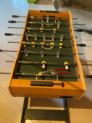 Futbolín de madera