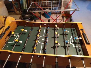 Futbolín de madera