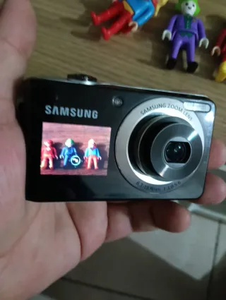 Cámara Samsung PL100 Mod. Selfies