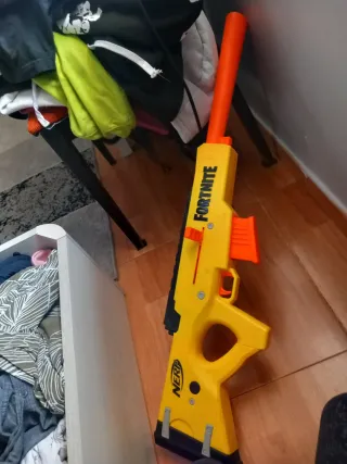 Pistola Nerf Fortnite + Accesorios