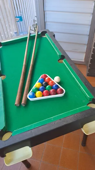Mesa de billar infantil con accesorios