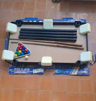 Mesa de billar infantil con accesorios