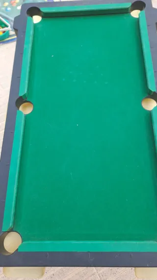 Mesa de billar infantil con accesorios