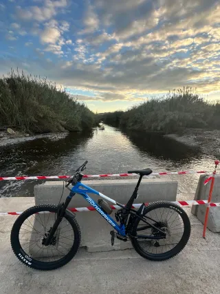 Necesito encontrar  de la misma para hacer negocio