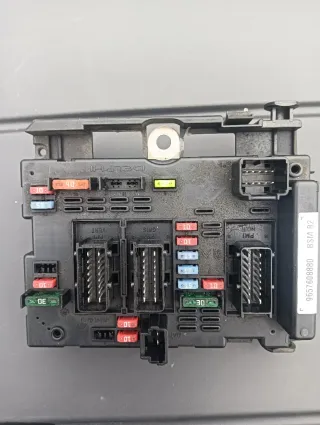 Centralita BSM Peugeot 9657608880