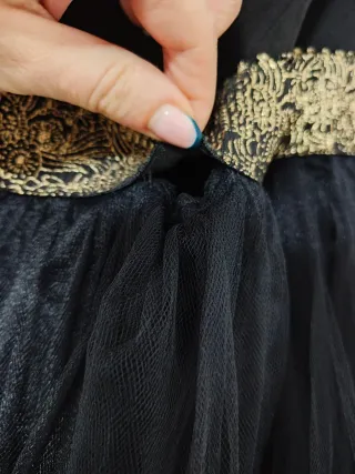 Vestido fiesta negro y dorado