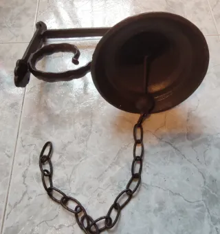 Campana Antigua Hierro Grande con badajo