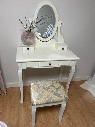 Tocador blanco con espejo y taburete