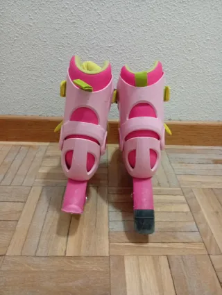 Patines y casco infantil princesas