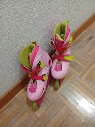 Patines y casco infantil princesas