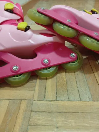 Patines y casco infantil princesas