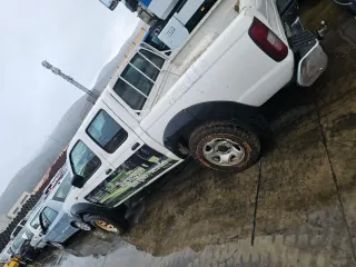 Pilotos y elevalunas Nissan Navara D22