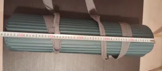 Esterilla de yoga verde con correas