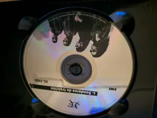 Libro CD Héroes del Silencio Senderos de traición